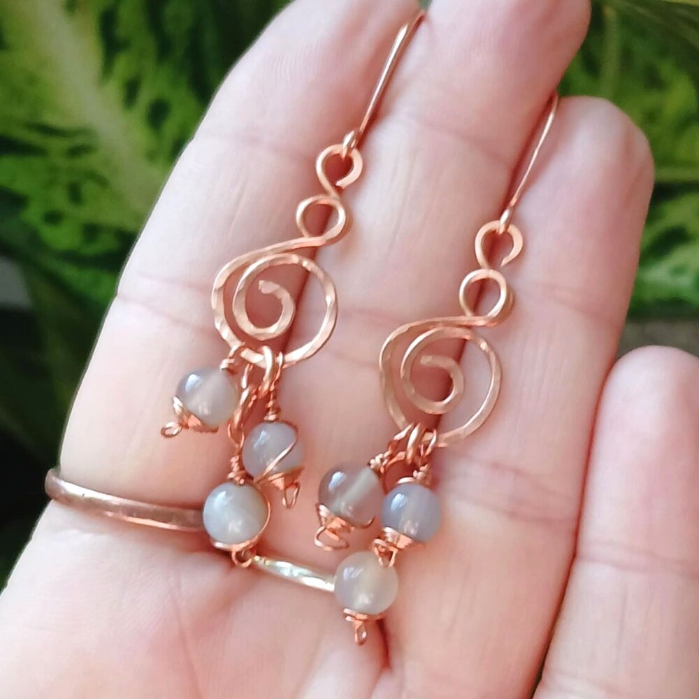 Boho Chic Agate Crystal Dangle Earrings, Hammered Copper Gemstone Jewelry 2.5" - Picture 3 of 3